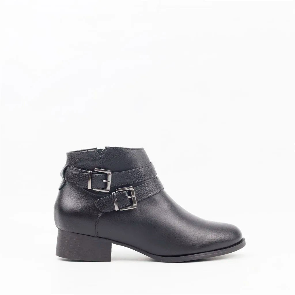 Bota Cano Baixo Couro Fivela