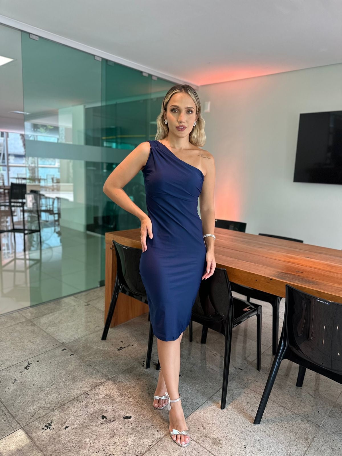 Vestido Midi Carla Azul Marinho Malha Prada